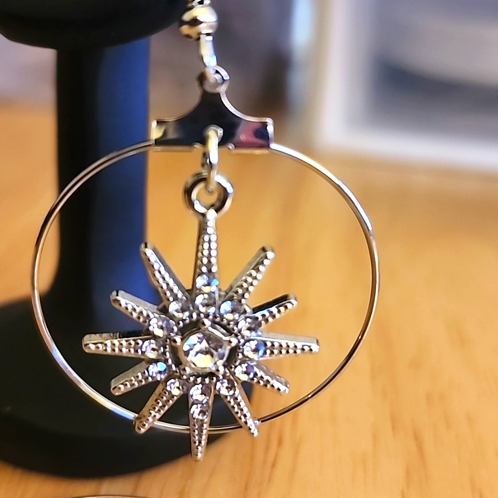 New Handmade Dangle Earrings!
